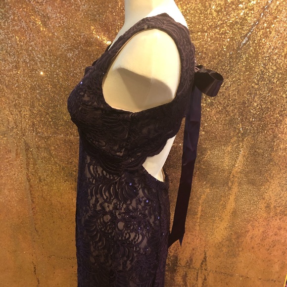 Burgundy Lace Dress - Prom/Formal - Picture 3 of 6